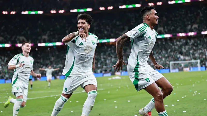 الأهلي فاز في 11 مباراة وتعادل مرة