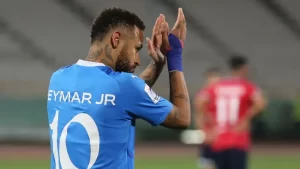 البرازيلي نيمار بقميص الهلال