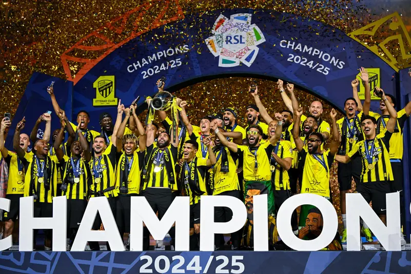 تتويج الاتحاد بكأس دوري روشن السعودي.