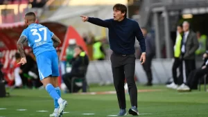 نابولي بقيادة كونتي يتصدر ترتيب الدوري الإيطالي